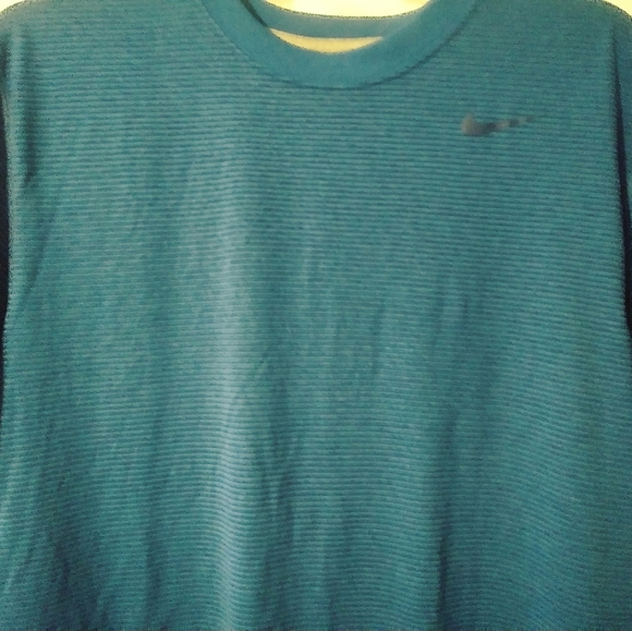 NIKE T-SHIRT DRI FIT WITH SWISH LOGO.👕 - Picture 2 of 2